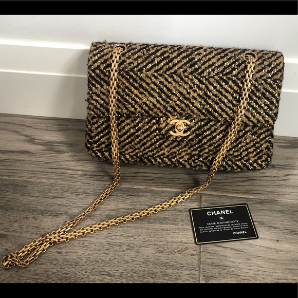 CHANEL Handbags - 💵 👇Authentic Chanel Purse